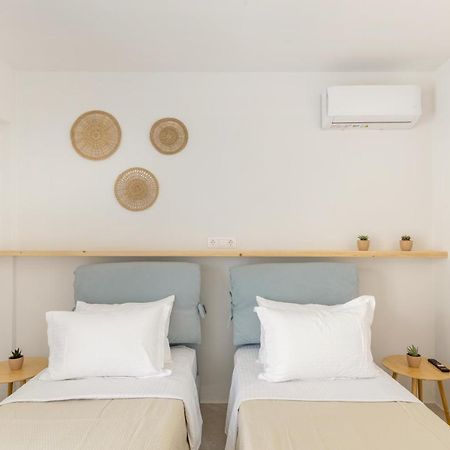 Utopia Luxury Apartments Науса Екстериор снимка