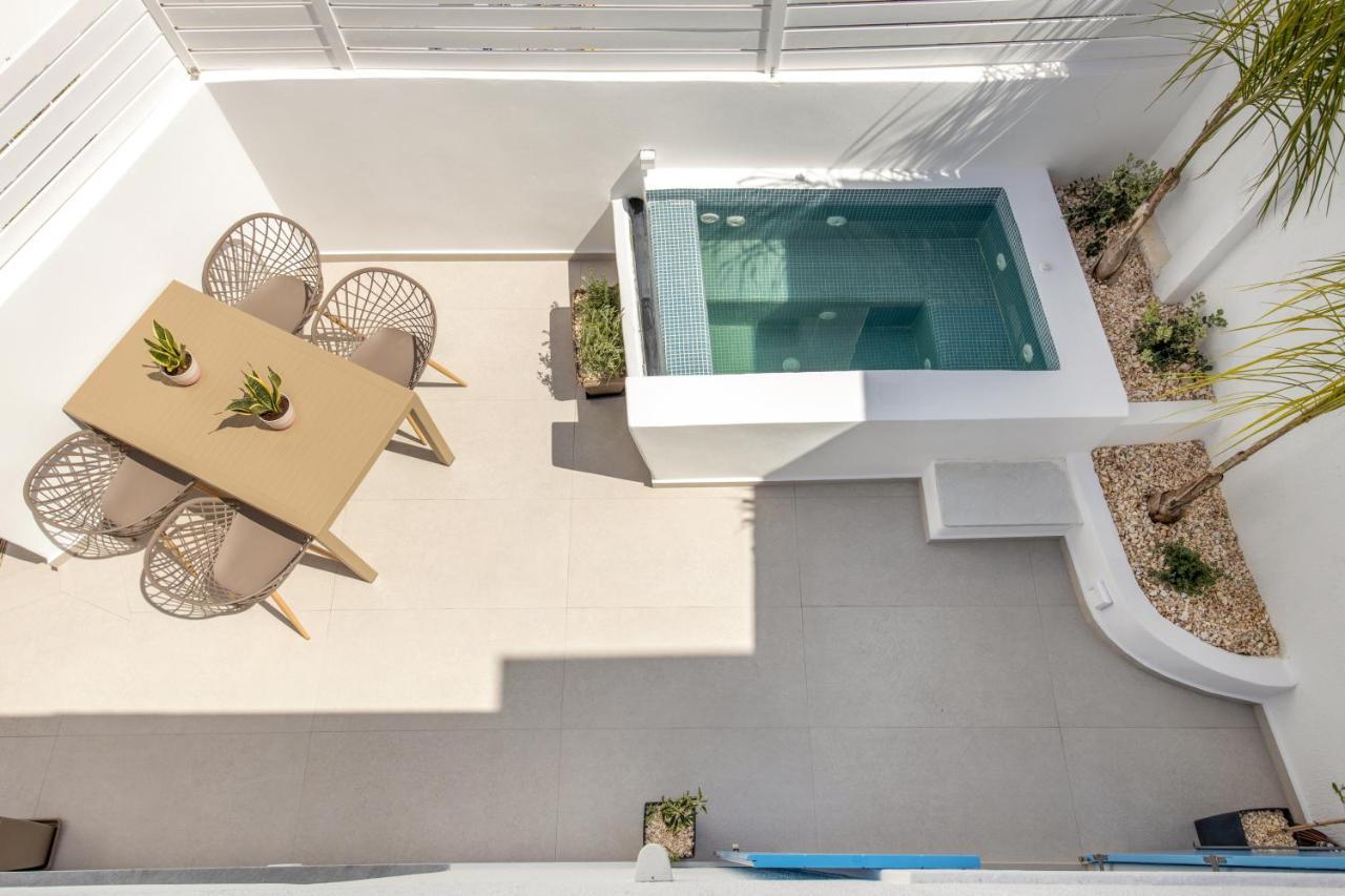 Utopia Luxury Apartments Науса Екстериор снимка